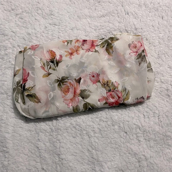 Floral Rose Sheer Kimono O/S - Picture 4 of 5